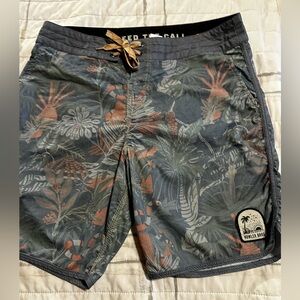 Men's Howler Brothers size 32 swim board shorts.
